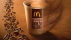 McDonald’s® ponownie częstuje poranną kawą, całkiem za darmo