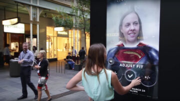 Reklama dnia: Zobacz kampanię promocyjną filmu Batman v Superman, która pozwala wcielić się w superbohatera