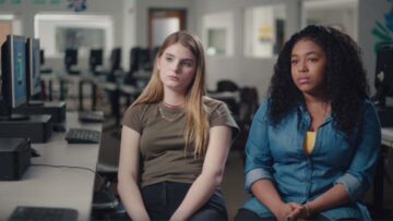 Reklama dnia: Za długie paznokcie i rozpraszający biust – czyli dlaczego dziewczyny nie mogą kodować