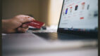 Kto odwiedza strony internetowe banków?
