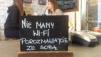 Kredą po tablicy, czyli komunikacja na potykaczu