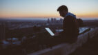 E – E-marketing (Encyklopedia Marketingu)