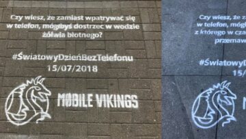 Mobile Vikings Polska zachęca przechodniów do oderwania wzroku od smartfona