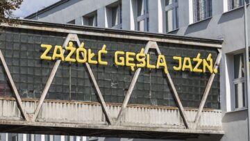 Traffic Design odświeża fasadę, szyld i kratki wentylacyjne w Gdyni