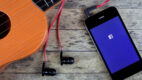 Facebook wprowadza muzykę w Stories i News Feedzie