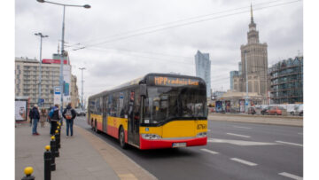 Na ulice Warszawy wyjechał bezpłatny autobus dla osób bezdomnych