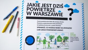 #OddychajWarszawo – tablica magnetyczna, która informuje o stanie powietrza w Warszawie