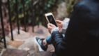 Zenith: Konsumenci spędzą w tym roku 800 godzin korzystając z internetu na urządzeniach mobilnych