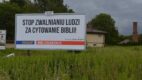 Fundacja Życie i Rodzina umieściła billboard przed sklepem IKEA w związku ze zwolnieniem przez sieć pracownika za cytaty z Biblii