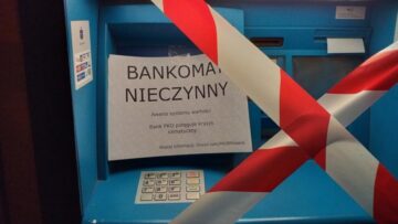 Zablokowane bankomaty i oddział PKO Banku Polskiego – to akcja organizacji Extinction Rebellion Poznań