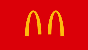 McDonald’s rozdzielił dwa złote łuki w swoim logotypie, by zwrócić uwagę na konieczność zachowania dystansu społecznego w obecnych czasach