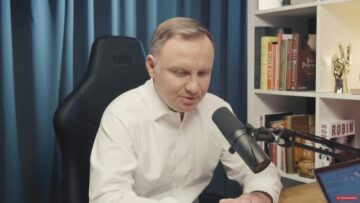 Andrzej Duda rozmawiał o LGBT, koronawirusie i TVP z youtuberem Karolem Paciorkiem z kanału Imponderabilia