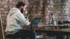 Sklepy internetowe w SaaS a open source – czym się różnią?