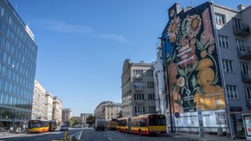Converse City Forests: W Warszawie pojawił się oczyszczający powietrze mural