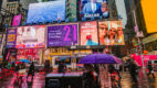 Billboardy wyświetlane w samochodzie? Ford zadba o to, żebyśmy nie przeoczyli podczas jazdy żadnej reklamy