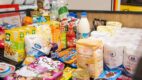 Kaufland wspiera zbiórki żywności i zachęca klientów do niesienia pomocy