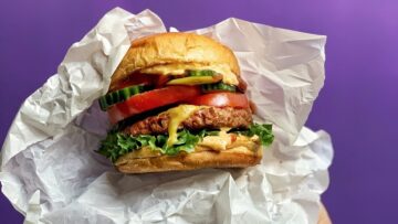 [Aktualizacja] Produkty roślinne we Francji nie będą mogły być nazywane „hamburgerami” czy „stekami”