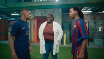 Piłkarze z różnych pokoleń spotykają się w nowej reklamie Nike