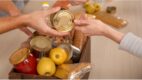 Kaufland zachęca klientów do pomocy potrzebującym – świąteczne zbiórki żywności w sklepach sieci