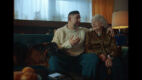 „Magia świąt. NIC więcej” – Sokół w świątecznej reklamie Samsunga