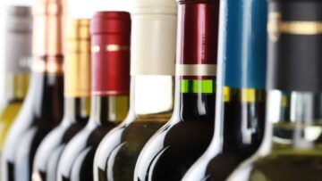 Alkohol szkodzi zdrowiu – Irlandia wprowadza na etykietach nowe ostrzeżenia, które oburzają Włochów