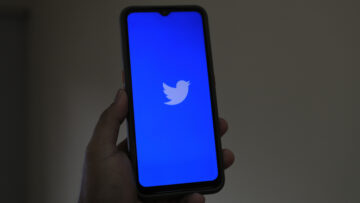Twitter usunął ograniczenia z rosyjskich kont rządowych oraz mediowych