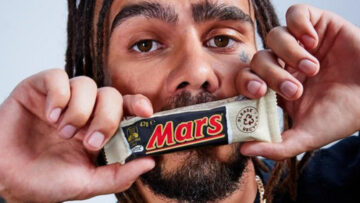 Mars i Snickers w nowych opakowaniach, które nadają się do recyklingu