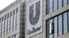 Protest przed siedzibą Unilever. Powodem nieprzerwana sprzedaż produktów w Rosji