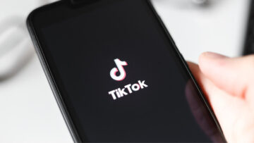 TikTok ponownie ukarany. Aplikacja naruszyła prywatność dzieci