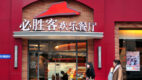 Oddział Pizza Hut w Hong Kongu zaserwuje pizzę z wężami