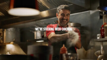 KFC rezygnuje z kurczaka? Prośby konsumentów nie przyniosły rezultatu!