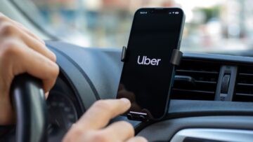 Uber musi wypłacić 179 mln dolarów odszkodowania australijskim taksówkarzom