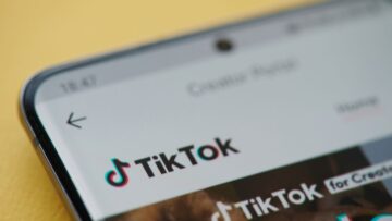 TikTok wzmacnia działania w zakresie politycznego wykorzystywania platformy