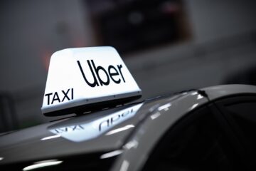 Uber jak concierge. Kierowcy dostarczą zamówienia online, bezpośrednio ze sklepów stacjonarnych