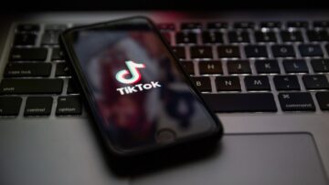 TikTok zablokuje filtry upiększające dla osób poniżej 18. roku życia