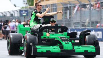 Tor wyścigowy jak plac zabaw: w Miami zaprezentowano bolidy F1 w całości stworzone z LEGO
