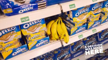 Oreo reklamuje produkty „w przypadkowy” sposób: niecodzienna kampania na sklepowych półkach