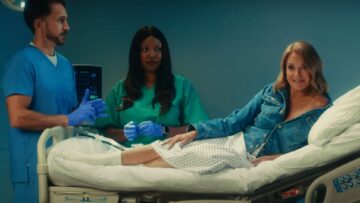 Katie Couric parodia sydney sweeney kampania