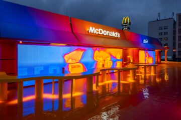 „Zobacz ciepło – gryz po gryzie”: McDonald’s rozgrzewa Poznań Burgerem Drwala w termowizyjnym świetle