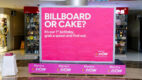 Billboard z ciasta. Myntra gra trendem „Is it real or cake?”