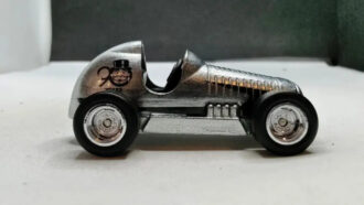 Monopoly świętuje 90 lat i zamienia kultowy pionek w samochodzik Hot Wheels