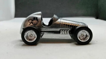 Monopoly świętuje 90 lat i zamienia kultowy pionek w samochodzik Hot Wheels