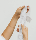 UOKiK interweniuje ws. rabatów w Biedronce i Lidlu. Chodzi o sposób pokazywania promocji przy kasie