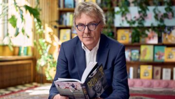 Zbigniew Boniek czyta dzieciom w nowym spocie #TataTeżCzyta