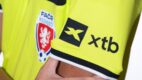 XTB nawiązuje długoterminową współpracę w Czechach. Polska aplikacja inwestycyjna partnerem sędziów piłkarskich