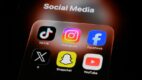 Francja zakazuje social mediów dzieciom poniżej 15 lat