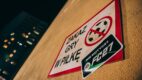 Zakaz gry w piłkę? EA SPORTS FC zamieniło warszawskie osiedle w gamingowe boisko
