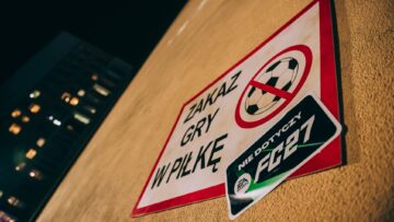 Zakaz gry w piłkę? EA SPORTS FC zamieniło warszawskie osiedle w gamingowe boisko
